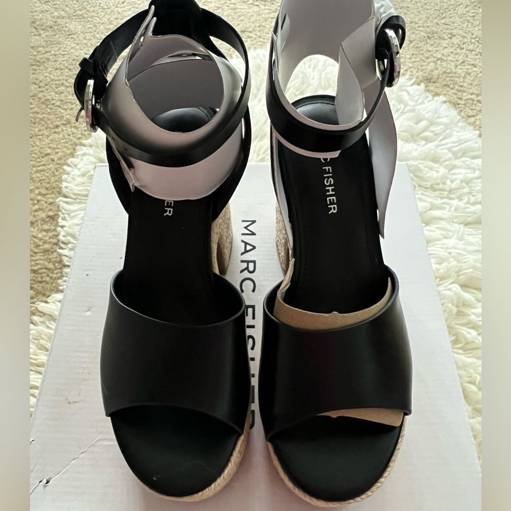 Marc Fisher Women's Vetina Wedge Sandal - Picture 3 of 8